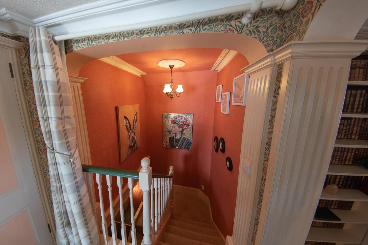3, The Dolphin, 49 Quay Street - Stunning Apartment - Quintessential - Quay Views - Sleeps 2-4 People Нюпорт Екстериор снимка